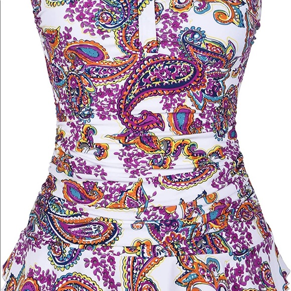 Hilor Women's 50's Retro Paisley Ruched Tankini Swimsuit Top with Ruffle Hem 22 - Picture 2 of 9